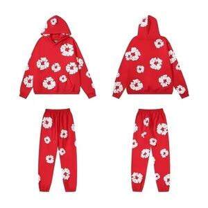 Denim Tears Sweatsuit 

Size S-XXL 🟢
Colors 
Gray
DB   
RED 
BLK  
GREEN 
D Gray